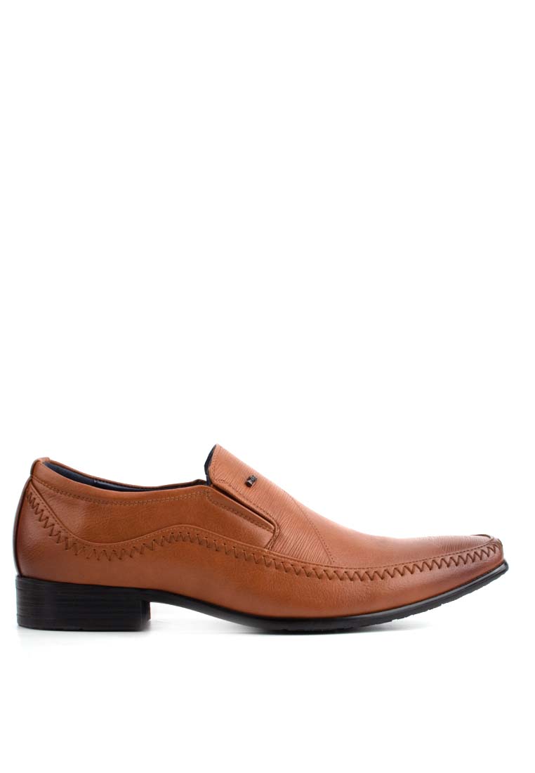 LR LARRIE Men Brown Classy Stitched Formal Loafers - Image 6