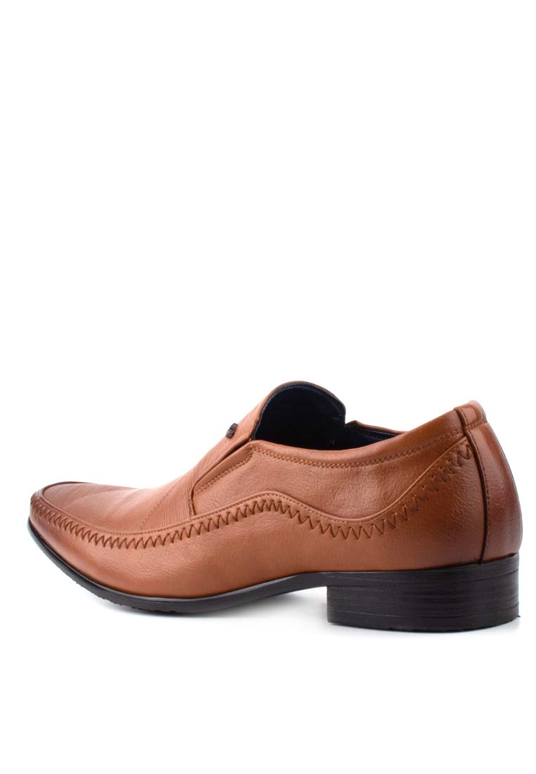 LR LARRIE Men Brown Classy Stitched Formal Loafers - Image 5