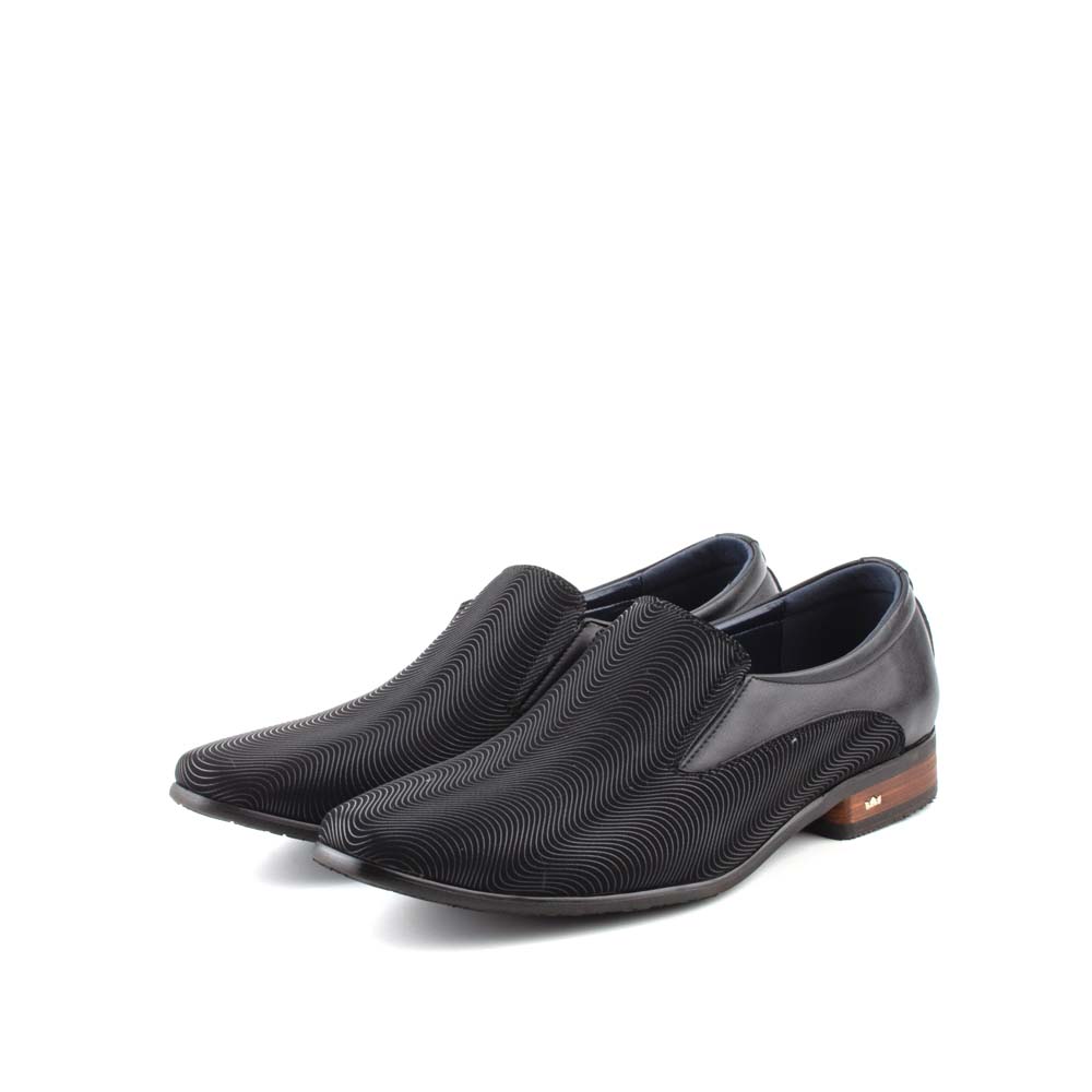 LR LARRIE Men Seamless Retro Wave Patterned Business Shoes - Image 6