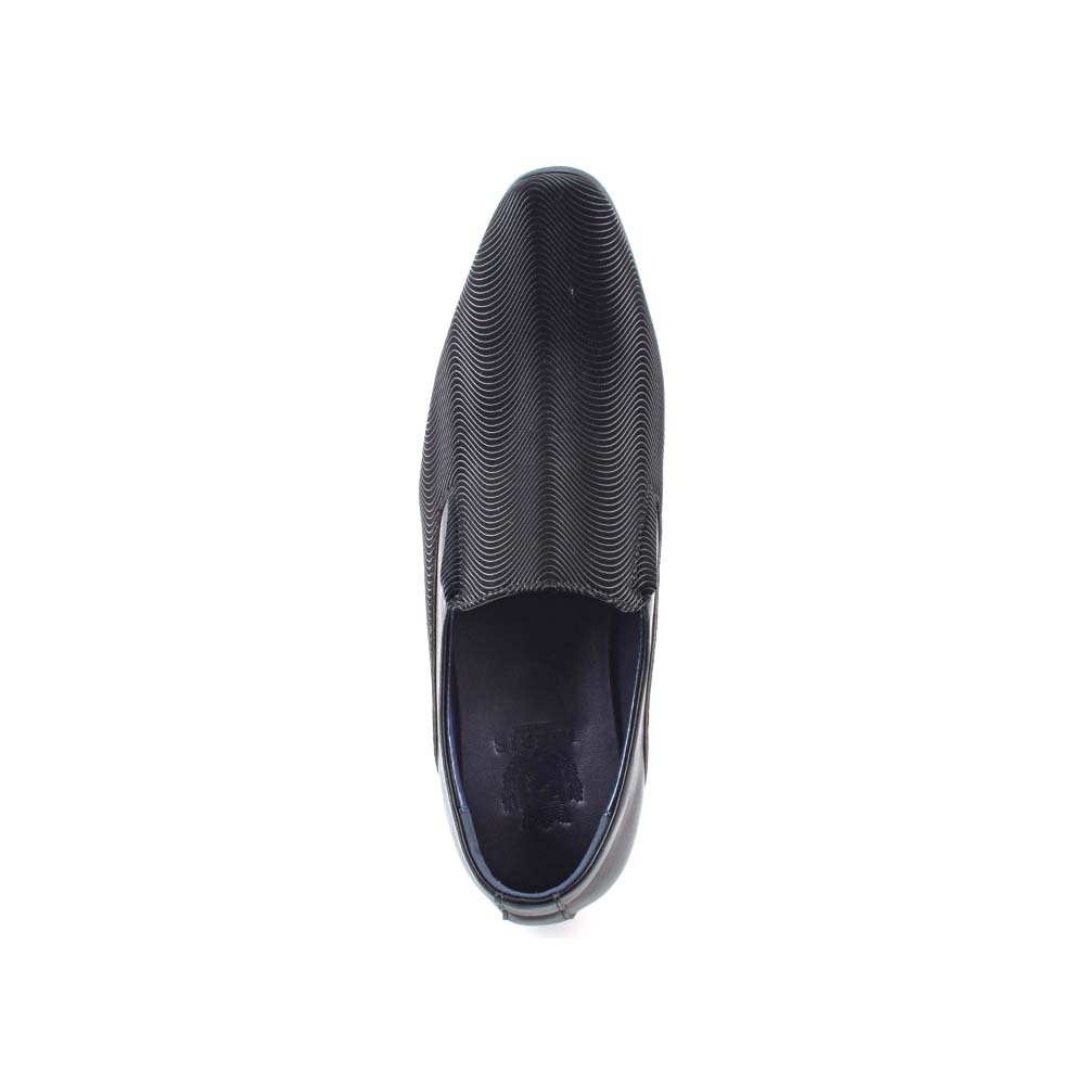 LR LARRIE Men Seamless Retro Wave Patterned Business Shoes - Image 3