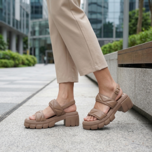 LARRIE Ladies Hazel Elastic Back Strap Sandals