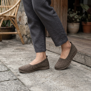 LARRIE Ladies Naomi1 Monogram Slip-On Flats